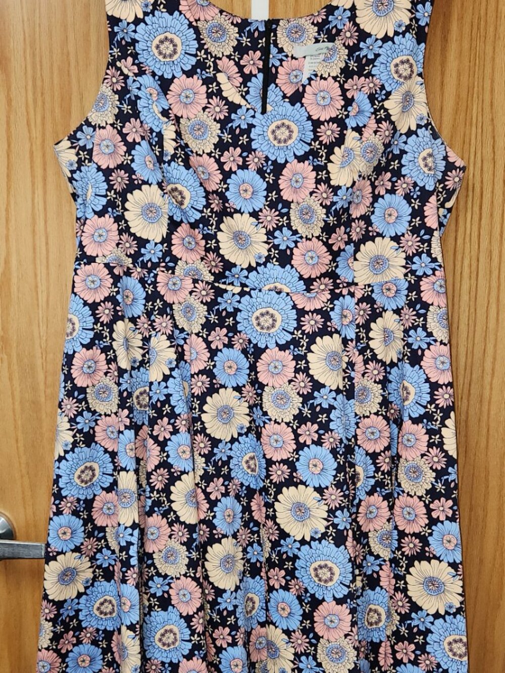 Eva Rose 3x fit and flare Ditsy Daisys Dress - Excellent Condition